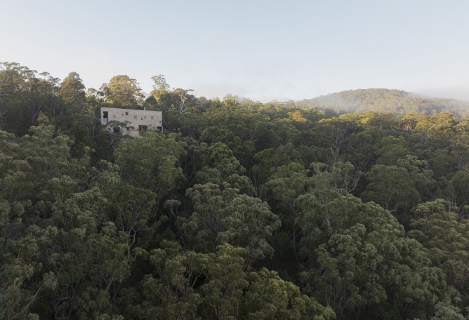 Casa EA por Bokey Grant. Fotografía por Clinton Weaver.