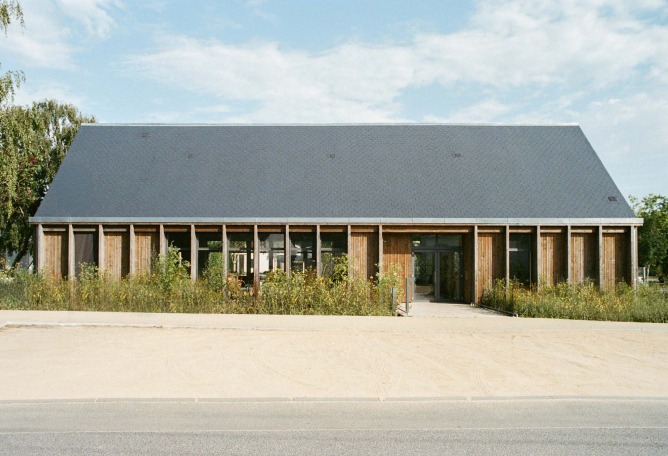 La Madeleine After-School Care Service by Fréquence Architecture. Photograph by Fréquence.