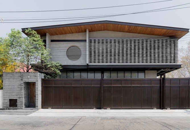 H168 House by Only Human. Photograph by Chayaluck Peechapat.