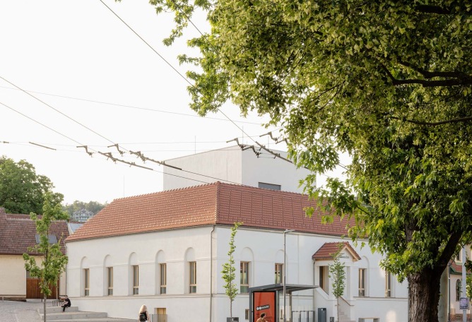 Stará hasička Cultural and Community Centre by Schwerpunkt. Photograph by Matej Hakár.
