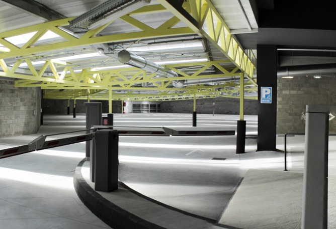 Access, inner vision. Public parking El Carbonero by CiO estudio. Photography © Daniel Ojanguren.