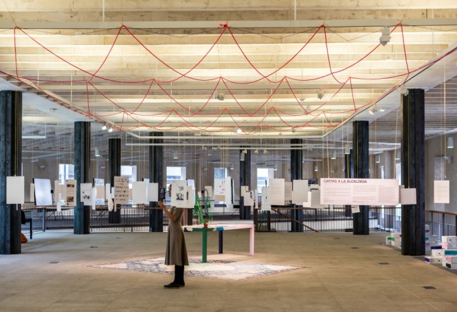 Cartas a la Alcaldesa: Madrid, 2015. Storefront for Art and Architecture. Fotografía por Javier de Paz