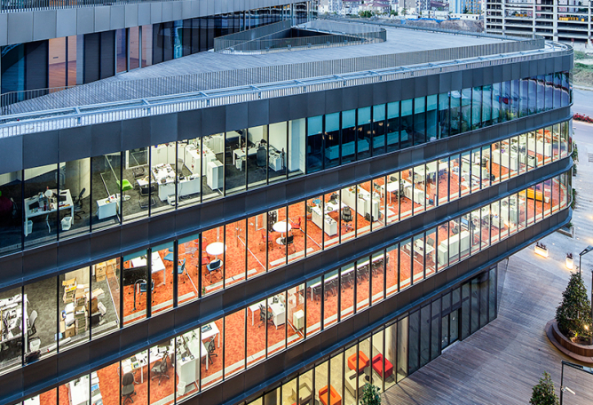 Mixed-Use Building of the Year Tabanlioglu Architects Melkan Gursel & Murat Tabanlioglu, Esas Aeropark, Istanbul, Turkey. Image courtesy of LEAF Awards. 