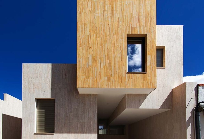 Exterior view. House R+ by OOIIO. Photography © Eugenio H. Vegue and Francisco Sepúlveda.