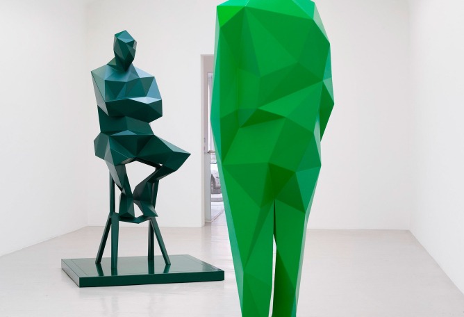 Sculptures of Renzo Piano and Richard Rogers in the recent Xavier Veilhan solo show "Flying V" at Galerie Perrotin in Paris, France. Photograph by Claire Dorn © Xavier Veilhan / ADAGP, Paris, 2017. Courtesy of Perrotin