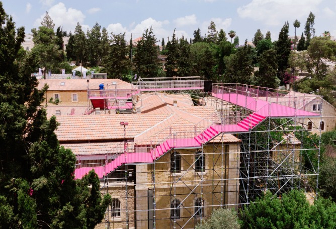 "90 Degrees", an installation by HQ Architects for Jerusalem Design Week 2019. Photograph by Dor Kedmi.