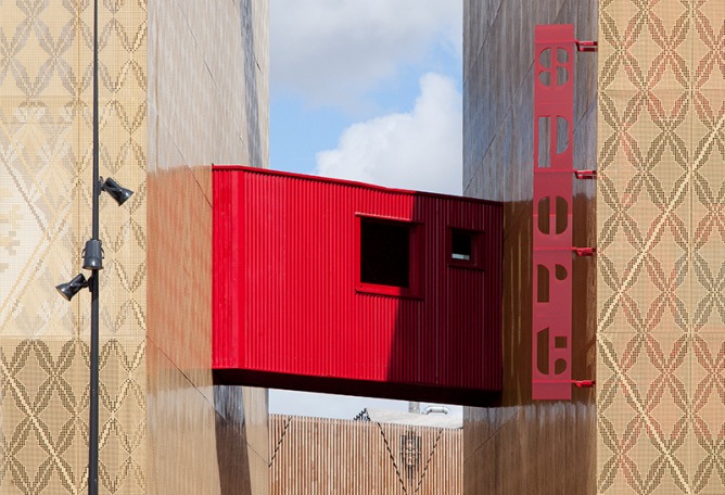 ECO school building, Intermunicipal school complex by Vincent Parreira – AAVP Architecture. Photography © Luc Boegly. Courtesy of Metropolis Communication.a de Metropolis Communication.