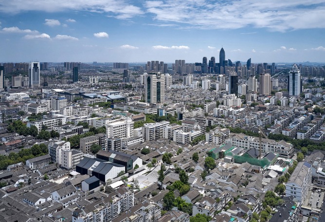 Xu Wei Art Museum and Qingteng Square by ACRC. Photograph by Lei Tantan.