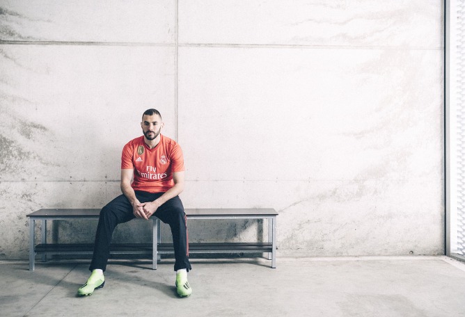 Karim Benzema. Camiseta del Real Madrid por Adiddas + Parley. Imagen cortesía de Adidas