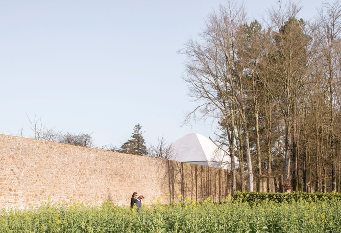 Sala de calderas por ALTA Le Trionnaire - Le Chapelain. Fotografía por Gaëtan Chevrier.