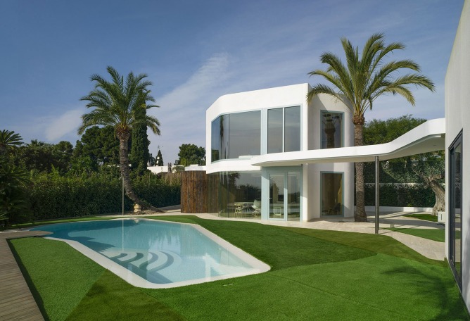A Room at 3 meters by WOHA by Antonio Maciá. Photograph by David Frutos