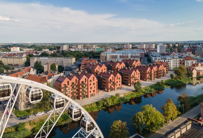 Riverview by APA Wojciechowski Architekci. Photograph by Radek Gałczyński.