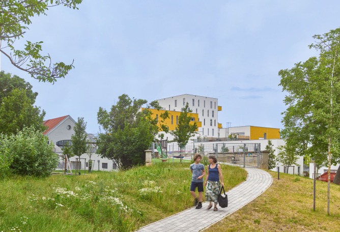 New Wildgarten district. The Sunflower Houses by Arenas Basabe Palacios