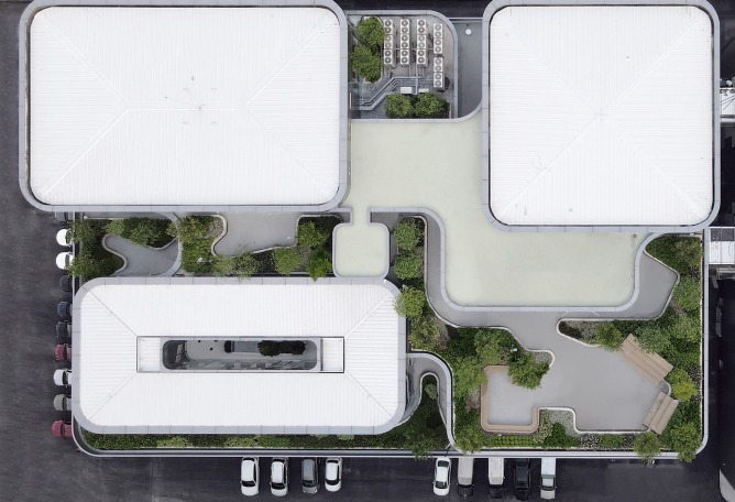 Toyota Thailand Marketing Complex by ASWA. Photograph by Phuttipan Aswakool.