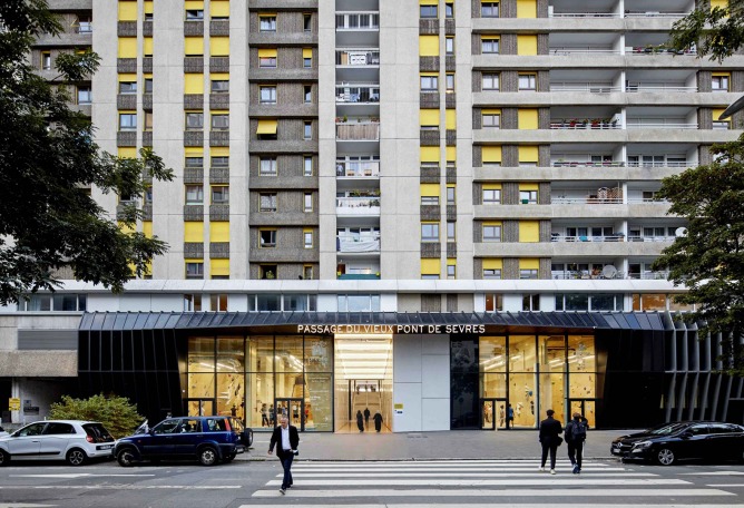 Restructuring of the Vieux Pont de Sèvres public passageways and climbing complex by Atelier du Pont. Photograph by Frédéric Delangle.