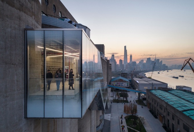 Centro de arte 80.000-ton Silos por Atelier Deshaus. Fotografía por Tian Fangfang.