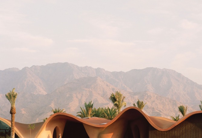 "Ayla Golfclub" by Oppenheim Architecture. Photograph by Rory Gardiner. © 2019 Oppenheim Architecture.