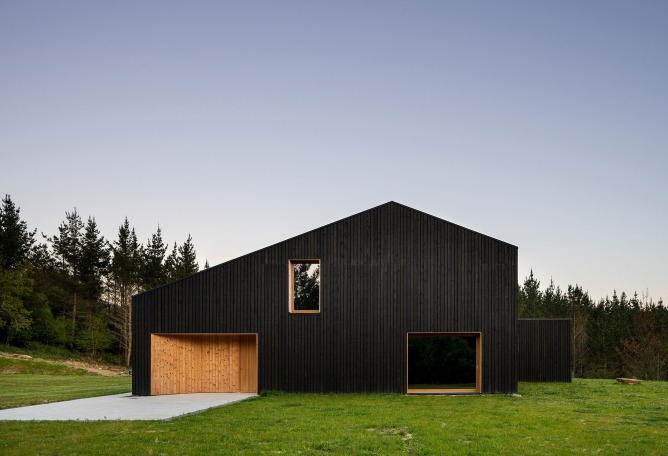 Caserío Azkarraga por BABELstudio y BONADONA Arquitectura. Fotografía por Biderbost Photo.
