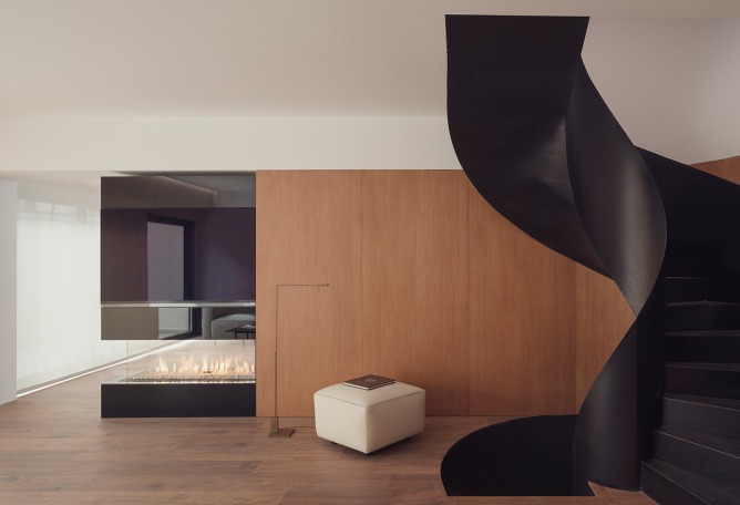 House in San Vicente de Paul by Balzar arquitectos. Photograph by David Zarzoso