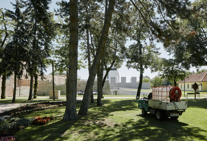 New Gallery and Casemates by Bevk Perović Arhitekti. Photograph by David Schreyer.