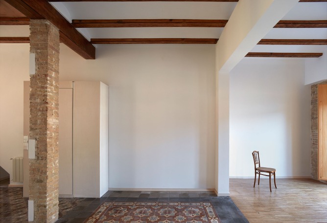 Ca Tono in El Cabanyal by David Estal. Photograph by Mariela Apollonio.