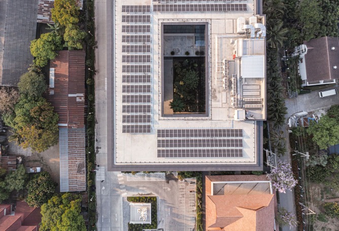 Ligado a la cultura local. Choice Headquarters por Plan Associates Co.,Ltd. Fotografía por Depth of Field Co.,Ltd.