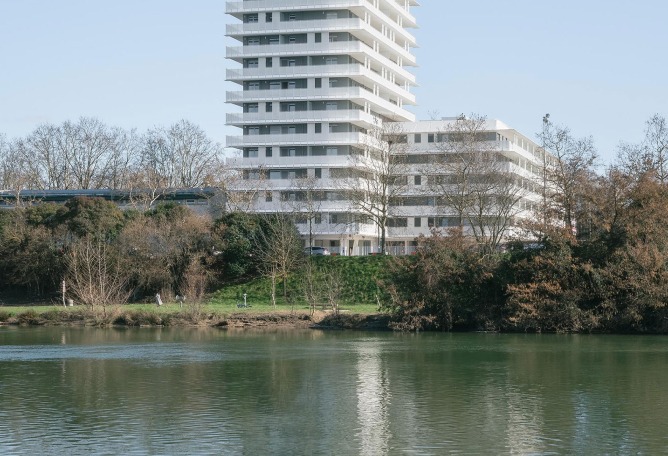 110 Viviendas en Toulouse por CoBe Architecture et Paysage. Fotografía por Cédric Colin.