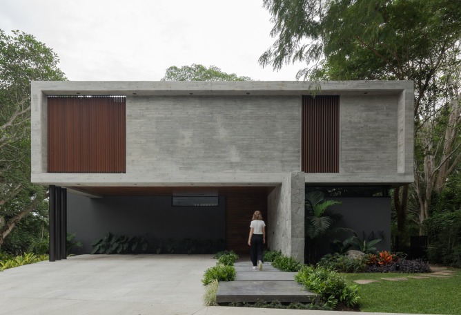 Casa Entreparotas by Di Frenna Arquitectos. Photograph by Lorena Darquea.