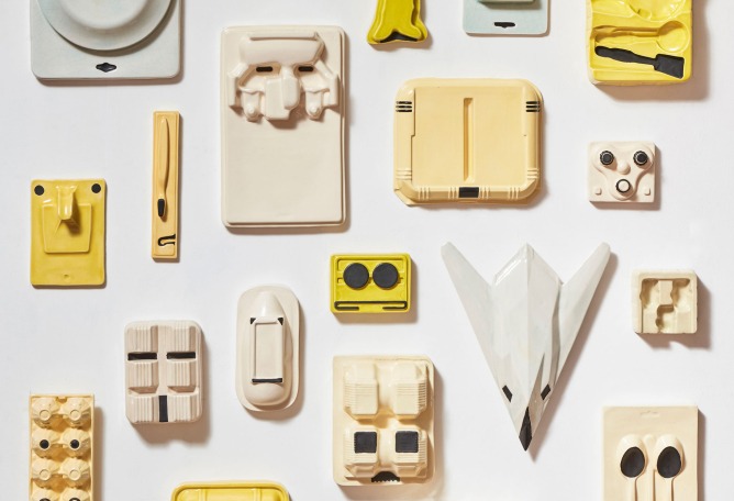 EMOTICONS x m² by PATRICIA CAMET. Image courtesy of Galería Ponce + Robles