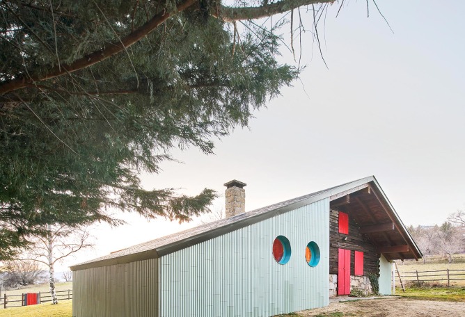 The Young Old House por Enrique Espinosa + Lys Villalba. Fotografía por José Hevia