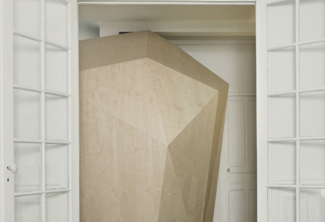 Integration in the apartment. Enter the diamond by Atelier 37.2. Photography © 37.2 architecture. 