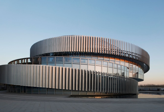 Exterior view. Exhibition Center of Zhengzhou Linkong Biopharmaceutical Park by WSP ARCHITECTS. Photography by RUIJING Photography
