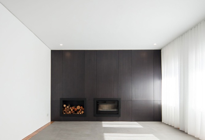 Salón. Casa São Francisco por Filipe Pina. Fotografía por by João Morgado