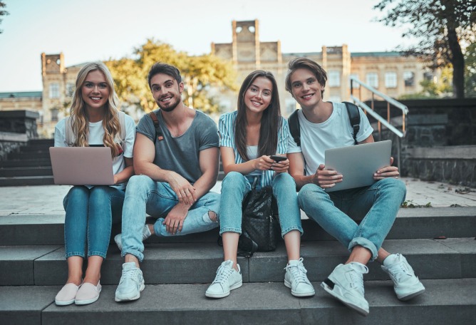 Beca de Excelencia para estudios de posgrado por Fundación hna. Imagen por HNA