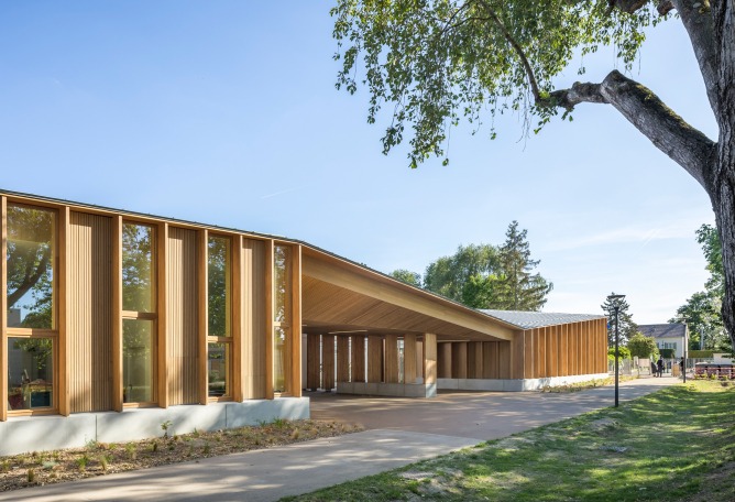 Les Grandes Terres por Hesters-Oyon Architectes. Fotografía de Sergio Grazia.
