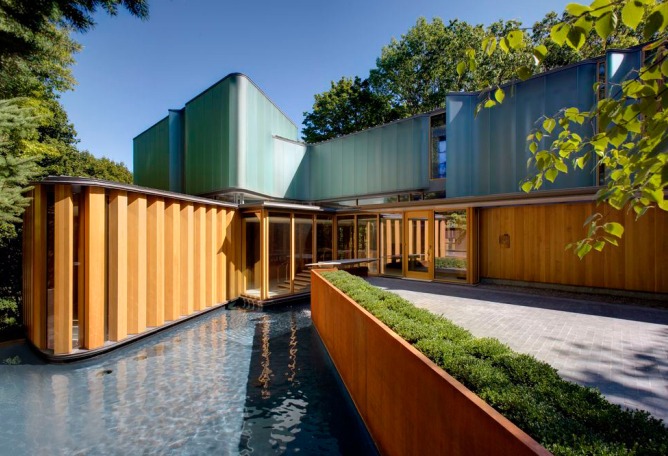 Integral House by Shim-Sutcliffe Architects for James Stwewart. Photograph © Sotheby's International Realty
