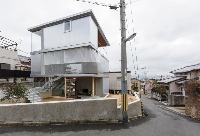 House in Ayamike by Ippei Komatsu Architects. Photograph by Norihito Yamauchi.