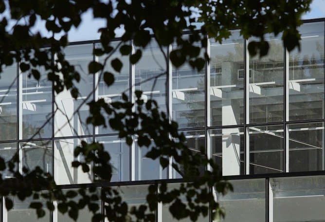 Clínica dental por Studio Jean Verville architectes. Fotografía por Maxime Brouillet.