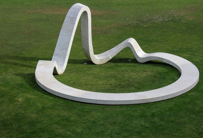 Loop by FAHR0213. Photograph by João Morgado