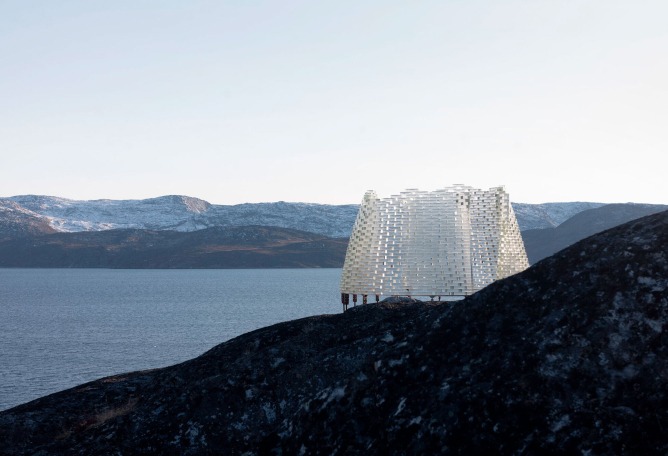 Qaammat pavilion by Konstantin Arkitekter. Photogrpah by Julien Lanoo
