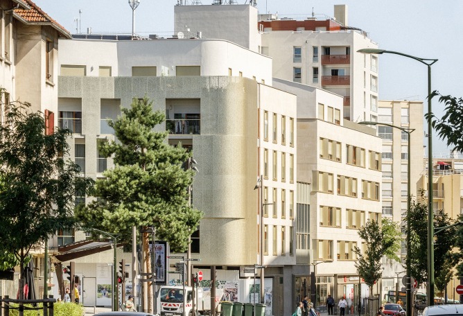 Complejo residencial Bourg-La-Reine por Margot-Duclot Architectes Associés. Fotografía por 11h45.