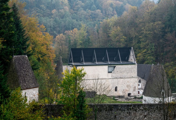 Covering the remains of the Church of St. John the Baptist in the Žiče Charterhouse by Medprostor. Photograph by Tadej Bolta.