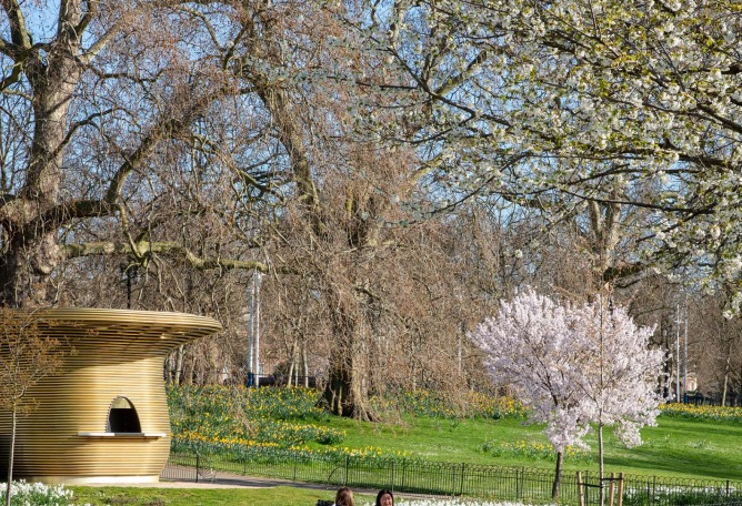 The Royal Parks Kiosks. Royal Parks Fleet by Mizzi Studio. Photograph by Luke Hayes.