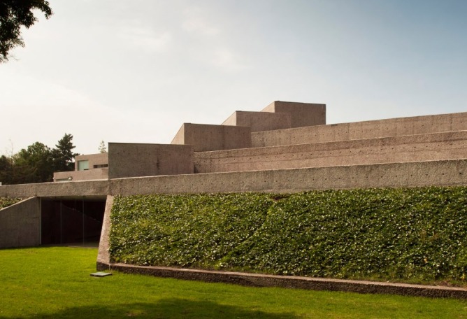 Museo Rufino Tamayo de Arte Contemporáneo por Teodoro González de León y Abraham Zabludovsky. México, 1981. Imagen cortesía del Museo Tamayo de Arte Contemporáneo.