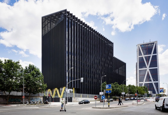 Centro Integral del Transporte de Metro de Madrid por Nexo + Gutiérrez-delaFuente + Perea. Fotografía por Fernando Alda.