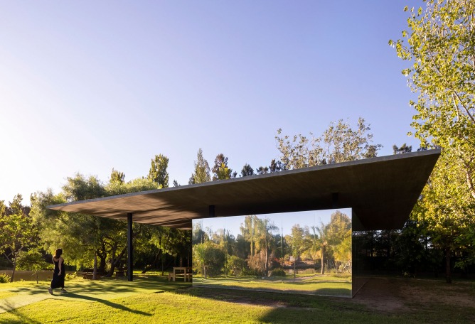 La Nave Pavilion by Estudio Pablo Gagliardo. Photograph by Ramiro Sosa.