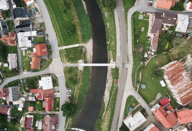 Footbridge in Příbor by Petr Tej, Marek Blank y Jan Mourek. Photograph by BoysPlayNice