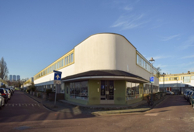 Kiefhoek neighborhood by Jacobus Johannes Pieter Oud. Photograph by Ramiro Isaurralde