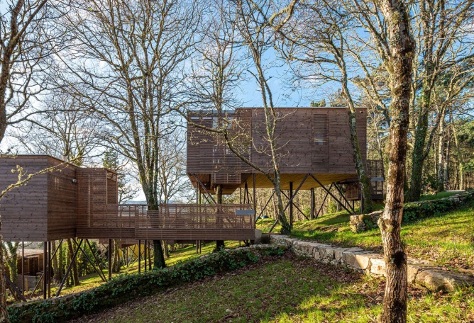 Complejo Turístico en Albeida, A Coruña. Arquitectos Alfonso Salgado Suárez y Francisco Liñares Túñez. Premio de Arquitectura Española 2020. Fotografía por Hector Santos Diez