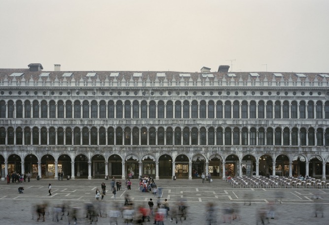 Renovación del histórico edificio Procuratie Vecchie en Venecia por David Chipperfield. Imagen cortesía de David Chipperfield Architects.
